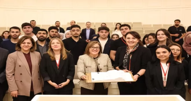 Başkan Şahin’den mimar adaylarına: Kendinizi dünyaya hazırlayın