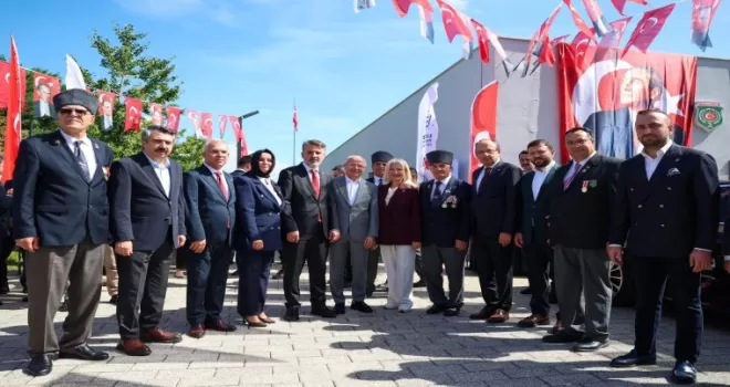 Başkan Vekili Biba, kahramanları anma törenine katıldı