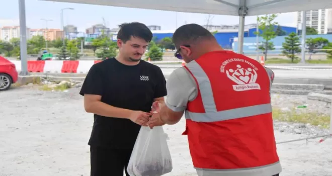 Başkent’te bayram dayanışması sürüyor