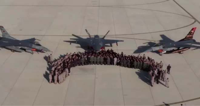 Bayraktar KIZILELMA insansız savaş uçağıyla dünyada ilki başardı