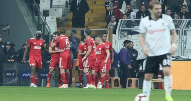 Beşiktaş'ta düşüş devam ediyor