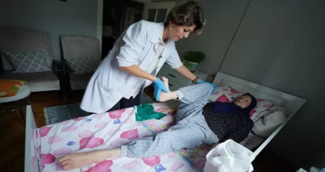 Beylikdüzü’nde evde sağlık hizmetleri sürüyor