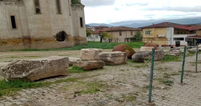 Bilecik’te 1800 yıllık küpler gün yüzüne çıktı