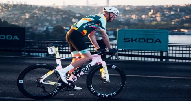 Bisiklet efsanesi Chris Froome İstanbul’da iki kıta arasında pedalladı