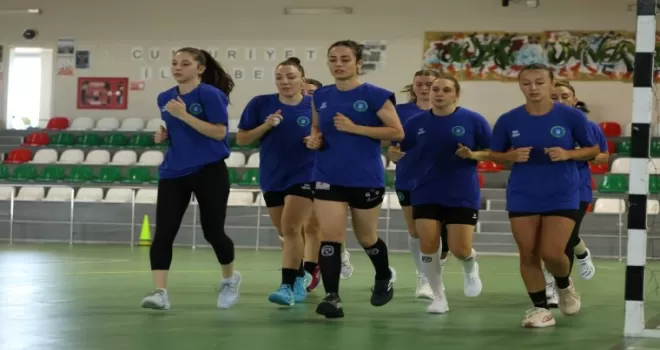 Bursa Büyükşehir Belediyespor Kadın Hentbol Takımı’nda kadro tamam