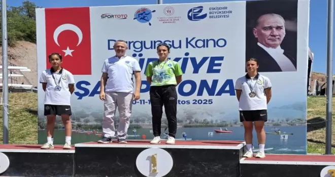 Bursa Büyükşehir Belediyesporlu kanocular madalyaları topladı
