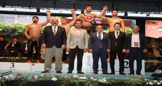 Bursa Büyükşehir güreşçisinden Cumhurbaşkanlığı Kupası’nda üçüncülük başarısı