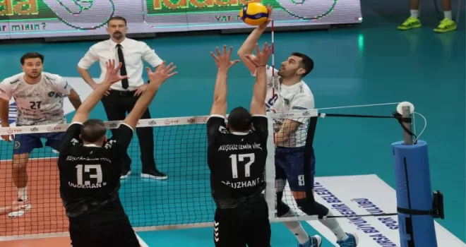 Bursa Büyükşehirli Efeler filede play-off’u garantiledi