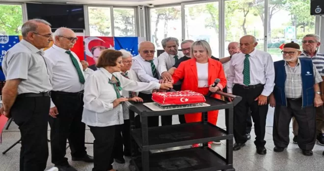 Bursa’da 7’den 70’e 30 Ağustos sevinci