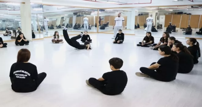 Bursa’da geleceğin dansçıları Osmangazi’de yetişiyor