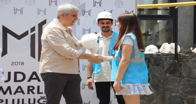 Bursa’da genç mimarlar ilk baretlerini taktı