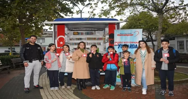 Bursa’da ’Gezici Kütüphane’ Cumhuriyet coşkusunu mahallelere taşıdı