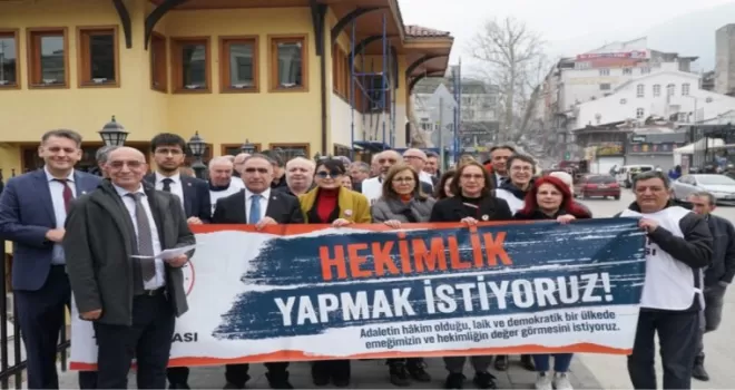 Bursa’da hekimlerden ’sağlık hakkı’ yürüyüşü