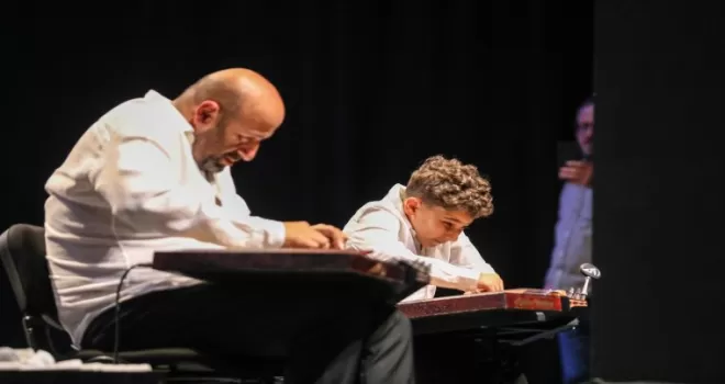 Bursa’da kanun resitalinde dede torun kapıştı