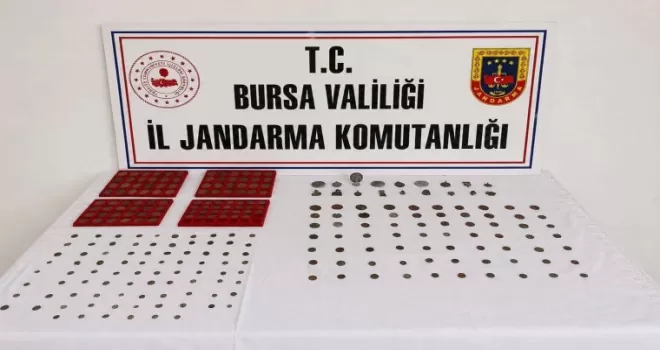 Bursa’da tarihi eser operasyonu! 273 sikke ve 18 obje ele geçirildi