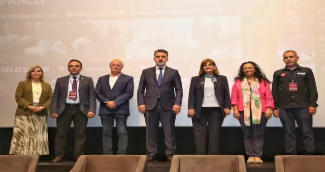 Bursa’dan ’afetlere yüzyıllardır dayanım gösteren kent’ paneli