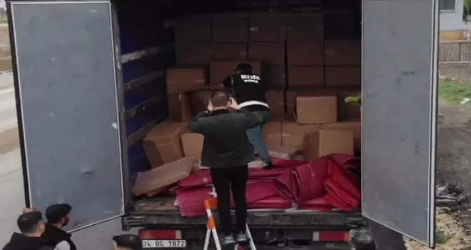 Bursa Emniyeti’nden İnegöl’de büyük kaçakçılık operasyonu!