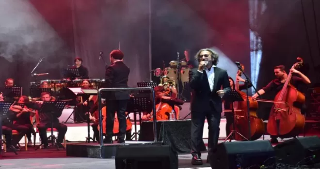 Bursa Festivali’nde ‘Kalanlar’ Fettah Can ile esti