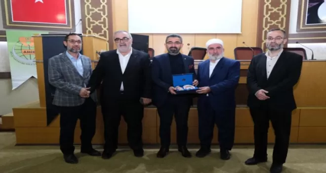 Bursa İnegöl’de Aile Okulu’nda ’tesettür ve mahremiyet’ semineri