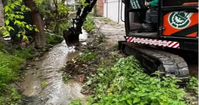 Bursa İnegöl’de sulama kanalı temizliği​​​​​​​