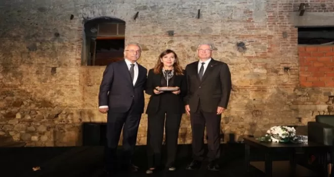 Bursa Mudanya Altan Öymen’i unutmadı