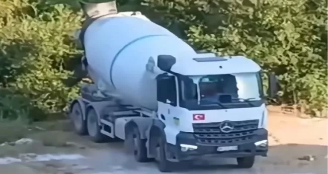 Bursa Nilüfer’de beton mikserinden kamu alanına döküme 150 bin TL ceza