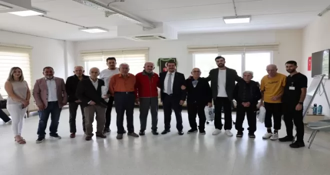 Bursa Nilüfer’de yaşlılara Babalar Günü ziyareti