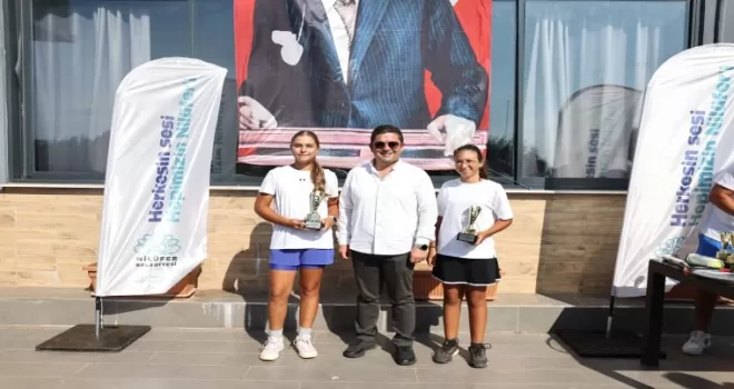Bursa Nilüfer’de Zafer coşkusu kortlara taşındı
