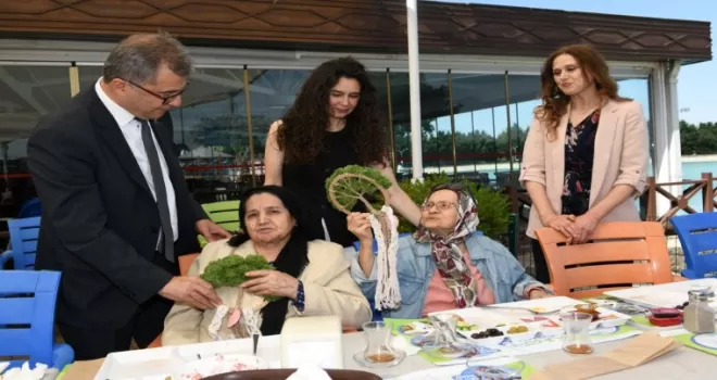 Bursa Osmangazi’de alzheimer hastaları için Anneler Günü kutlaması