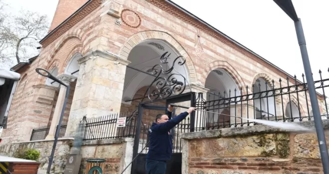 Bursa Osmangazi’de camiler bayrama hazır