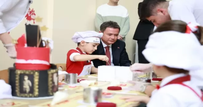 Bursa Osmangazi’de Cumhuriyet coşkusu kreşlere taştı