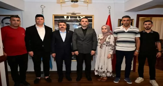 Bursa Yıldırım’da Başkan Yılmaz’dan Ülkü Ocakları’na ziyaret