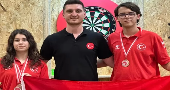 Bursa Yıldırımlı dartçılardan ’milli’ gurur