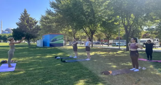 Bursalı mimarlardan ’Parkta Pilates’ buluşması