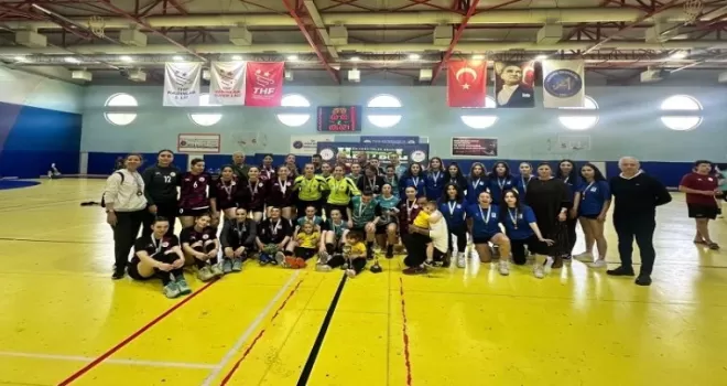 BUÜ’nün hentbol takımı Süper Lig’de