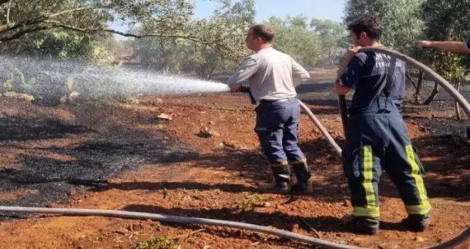 Büyükşehir itfaiyesi Antalya’nın dört bir yanında görev başında