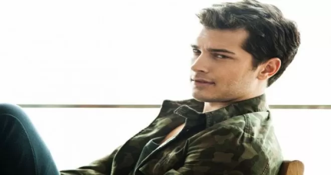 Çağatay Ulusoy'dan öpüşme itirafı