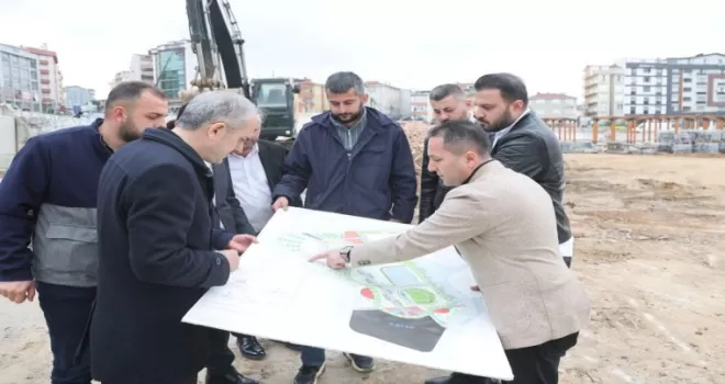 Çayırova’da Başkan Çiftçi, kent meydanındaki çalışmaları inceledi