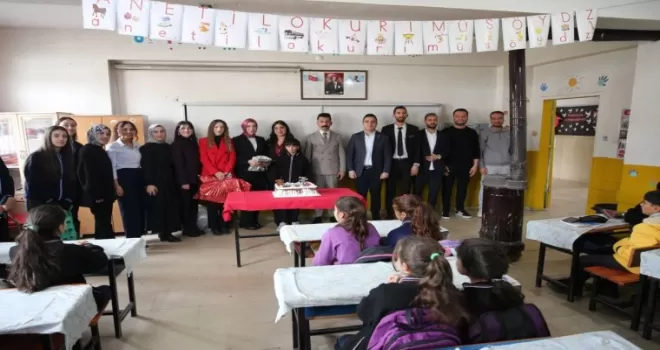 Çocuklara “İyi ki doğ-Muş“ ile sürpriz ziyaret