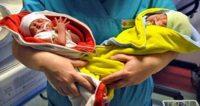 Çoklu doğumda 2 yaşına kadar devletten 150 lira destek