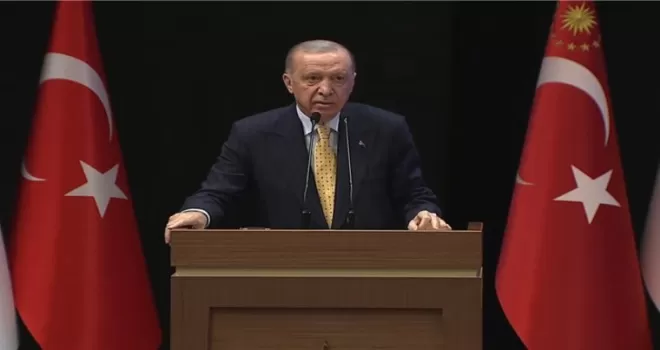 Cumhurbaşkanı Erdoğan’dan Özgür Özel’e sert sözler! Ayağını denk al!