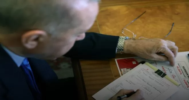 Cumhurbaşkanı Erdoğan, Kızılay’a  Gazze için kurban bağışladı