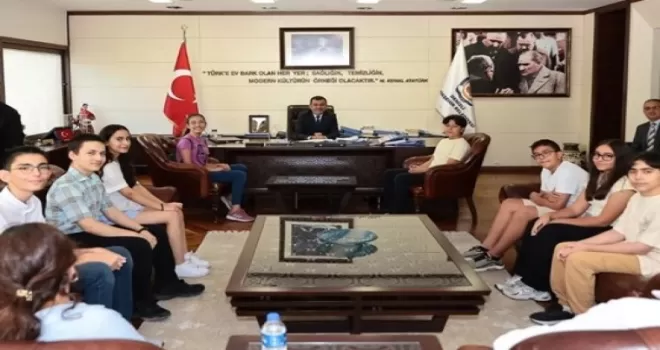 Denizli’de LGS şampiyonları Başkan Çavuşoğlu’nun konuğu oldu