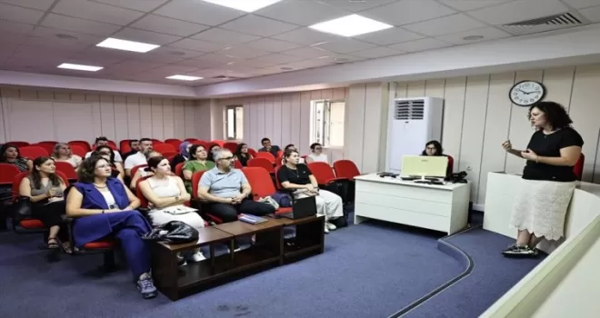Denizli’de sosyal hizmet personeline hizmet içi eğitim