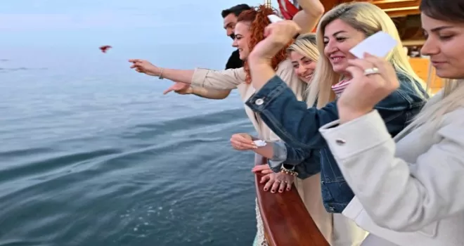 Dilekler Akdeniz’in maviliklerine uğurlandı