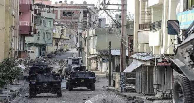 Diyarbakır'da çatışma: 1 teğmen şehit oldu!
