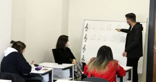 Diyarbakır'da hobi meslek kurslarına yoğun ilgi