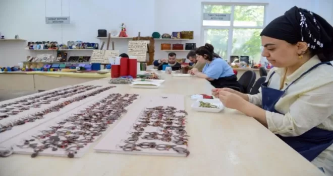 Diyarbakırlı engelliler atölyelerde meslek öğreniyor