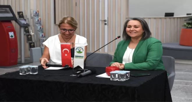 Doç. Dr. Hasene Aydın: “Sosyal medya Türkçe konusunda kanayan yaramız”