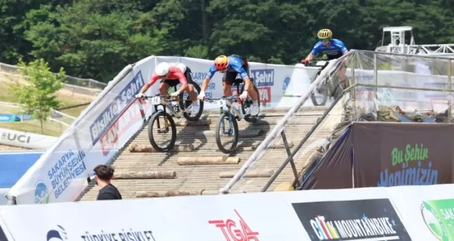 Dünyanın en iyileri Sakarya’da pedal çeviriyor